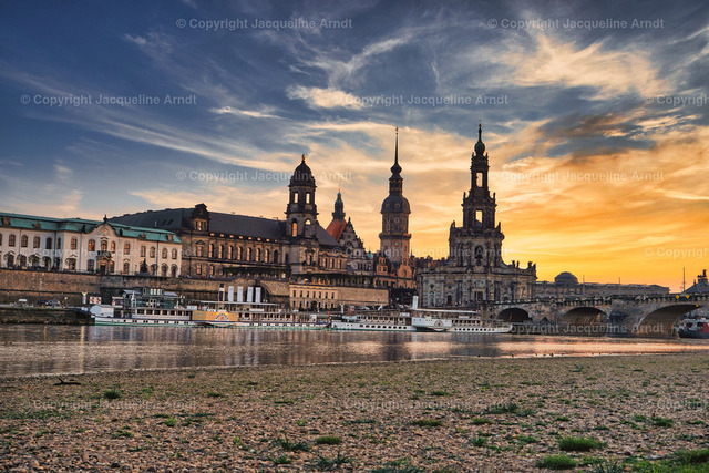 dresden_5 | Fotografie Photography Dresden Photoshooting  Fotoshooting Fotografin Dresdencity Bilder  Foto Dresdenvideos Kalender Postkarten Bilderdownload Portrait Hochzeitsfotografie Familienfotos Bewerbungsbilder Studiofotografie Fotograf Dresdenbilder Business - Realisiert mit Pictrs.com