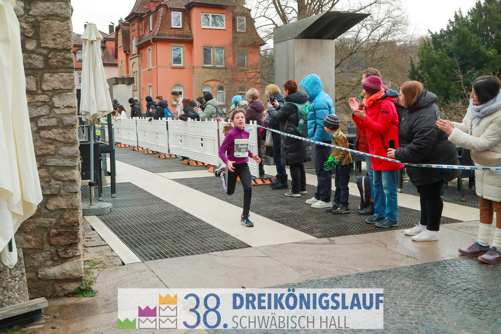 400m AOK Junior Cup | 3 Koenigslauf 2024 400m AOK Junior Cup - Realisiert mit Pictrs.com