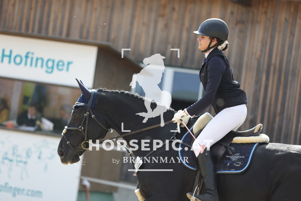 0P6A8577 | Willkommen bei Brunnmayr - Design & Fotografie – Ihrem Spezialisten für Reitturniere und Pferdeveranstaltungen in Oberösterreich, Salzburg und Bayern! Seit über 17 Jahren sind wir leidenschaftlich dabei.