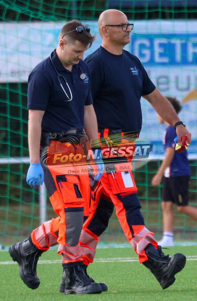 TuS Bardüttingdorf - TuRa Löhne | Auf dem Bild zu sehen: Rettungsdienst Kreis Herford (Notarzt)SV Löhne-Obernbeck, SG FA Herringhausen/Eickum, Saison 26/27, Fistelmann SuperCup - Realisiert mit Pictrs.com
