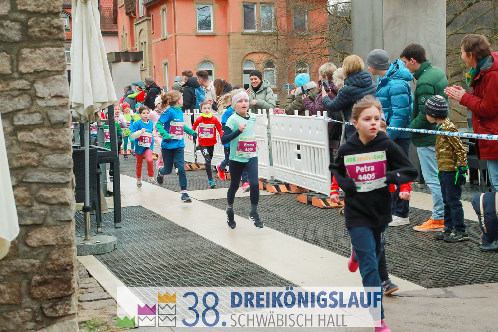 400m AOK Junior Cup | 3 Koenigslauf 2024 400m AOK Junior Cup - Realisiert mit Pictrs.com