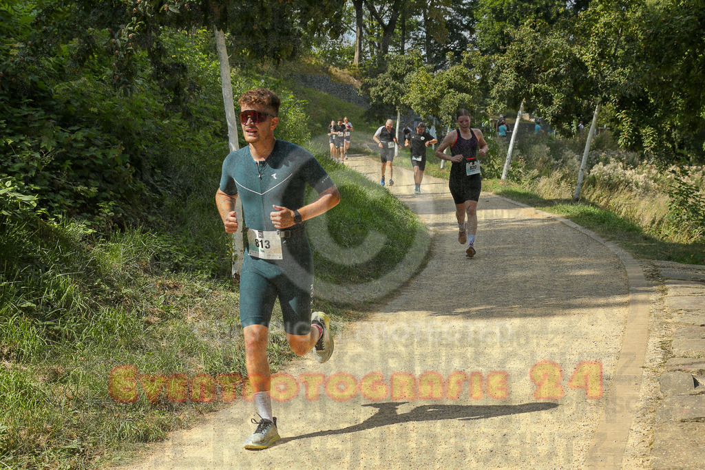 250824_1451_EX1_7824 | Sportfotografie im Rhein-Sieg Kreis, Köln, Bonn, NRW, Rheinland Pfalz, Hessen, etc. Unser Tätigkeitsfeld umfasst den Laufsport vom Volkslauf über den Marathon, Duathlon, Triathon bis zum Ultralauf wie Kölnpfad Ultra oder Schindertrail.