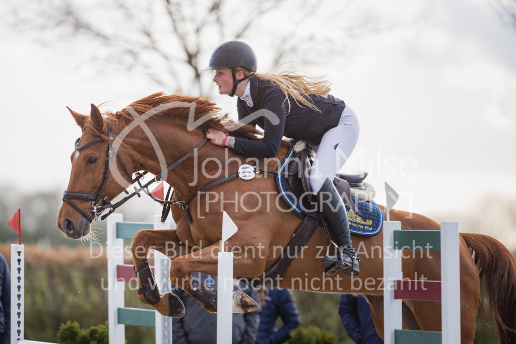 230426_HofSosath_SprPf-L-g-726 | Deine schönsten Turniermomente als professionelle Fotos! Entdecke hochwertige Pferdesport-Fotografie im Online-Shop. Jetzt Fotos finden & bestellen!