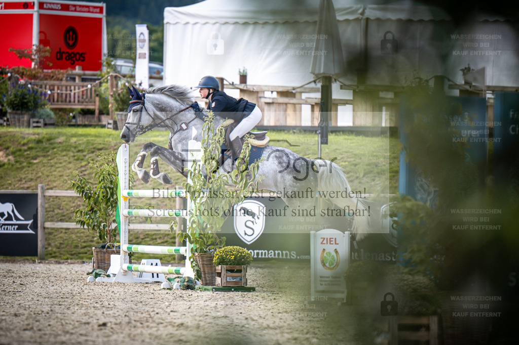 DOS_6411 | Entdecke hochwertige Reitturnierfotos von Foto Oger. Professionell, emotional und authentisch – jetzt Lieblingsmomente im Shop bestellen. - Realisiert mit Pictrs.com