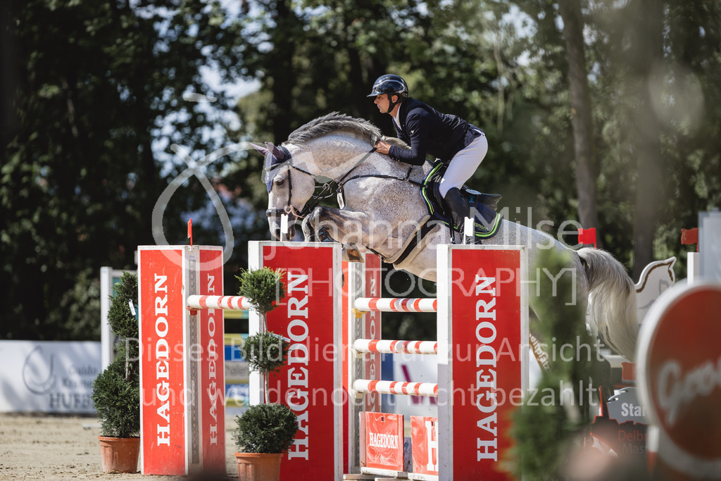 230826_Delbrueck_M2-Spr-805 | Deine schönsten Turniermomente als professionelle Fotos! Entdecke hochwertige Pferdesport-Fotografie im Online-Shop. Jetzt Fotos finden & bestellen!