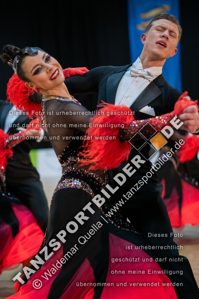 20250118-11852 | Hier finden Sie Tanz Bilder vom Latein und Standard Formationen tanzen. Sportbilder vom Tanzsport. Schöne Fotos und von Weltmeisterschaft, Europameisterschaft, Bundesliga, Regionalliga, Oberliga und Landesliga sowie von GOC Stuttgart, DanceComp, WM Bremen