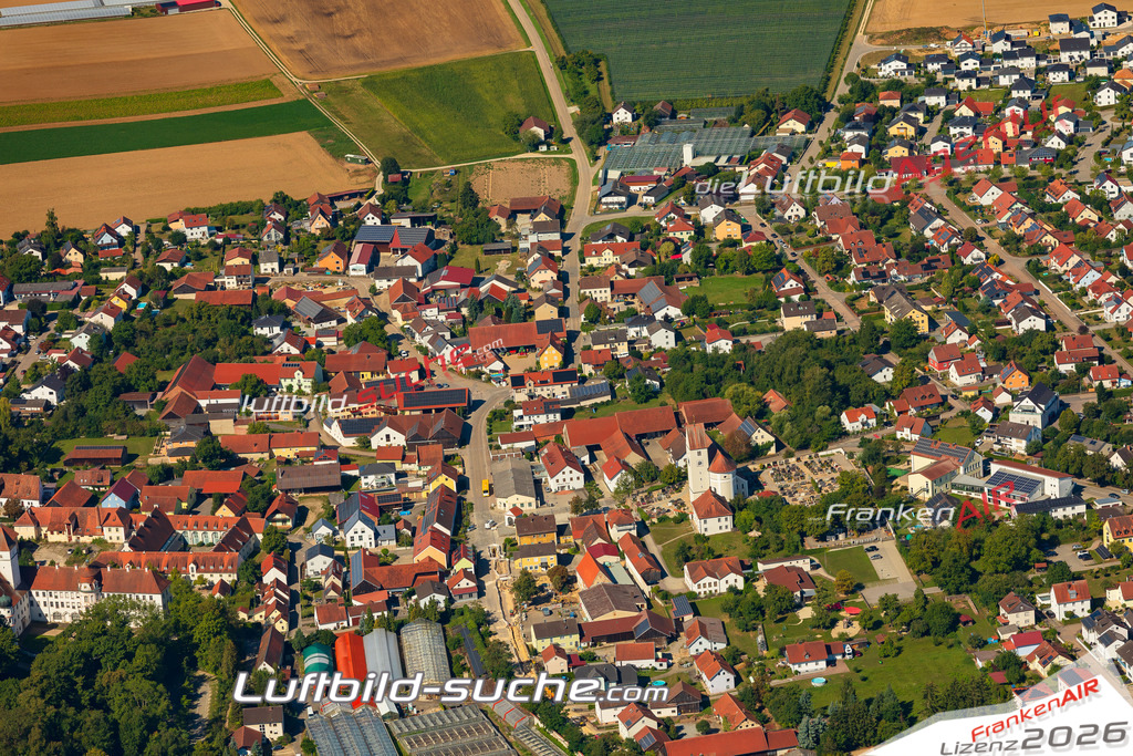 Luftaufnahme von  Alteglofsheim - Die Luftaufnahme wurde 2025 vom UL-Flugzeug heraus erstellt ( keine Drohne ) - Hochauflösende Luftaufnahme - für professionelle Ausdrucke geeignet. Die Geschenkidee !Mit Lizenz und Bildrechte bestellbar