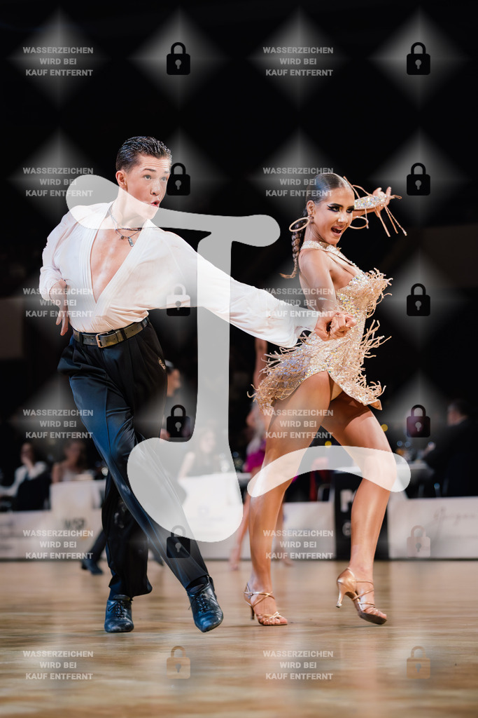 Goldstadtpokal 2025 - WDSF Open Latin Youth 4th (77) Tobias Ottner _ Melaniia Petrova (Austria)-2025-01-25-0611 | Webshop for digital downloads and prints of dance sport, event & show photographer Julian Link - Realisiert mit Pictrs.com