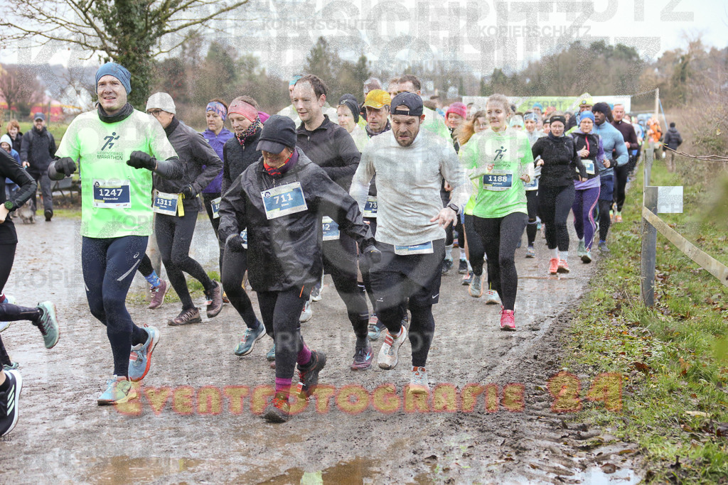 241208_0927_EX1_3747 | Sportfotografie im Rhein-Sieg Kreis, Köln, Bonn, NRW, Rheinland Pfalz, Hessen, etc. Unser Tätigkeitsfeld umfasst den Laufsport vom Volkslauf über den Marathon, Duathlon, Triathon bis zum Ultralauf wie Kölnpfad Ultra oder Schindertrail.