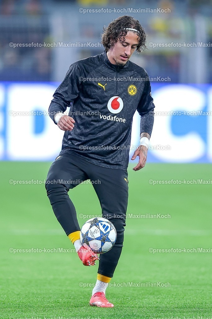 UCL01102501020 | 01.10.2025, Fußball, UEFA Champions League, Borussia Dortmund - Athletic Club Bilbao, BVB Stadion, 2. Spieltag, Saison 2025 2026: Fabio Silva (BVB #21)  Regulations prohibit any use of photographs as image sequences and or quasi-video.