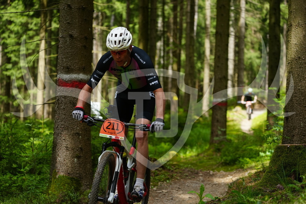 FC100283 | Fotogalerie der Treibjagd im Dunkelwald - Dein MTB Etappenrennen im Erzgebirge - Realisiert mit Pictrs.com