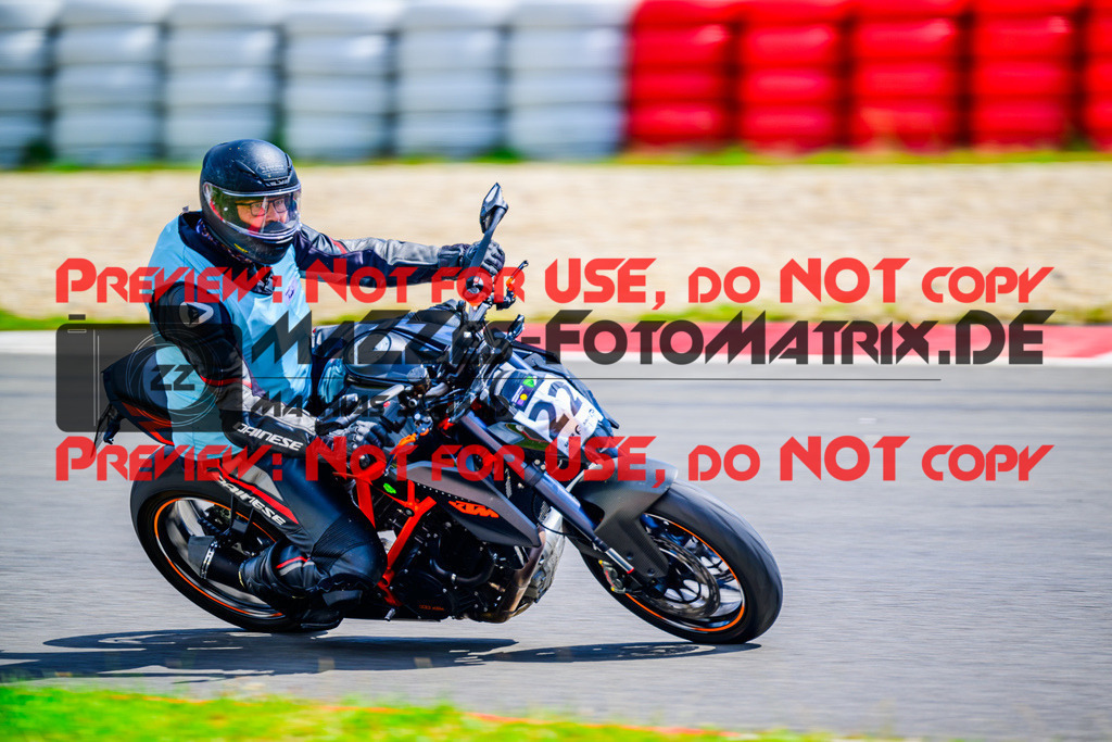 MaZZes_FotoMatrix_240717_6007705_7390 | INST