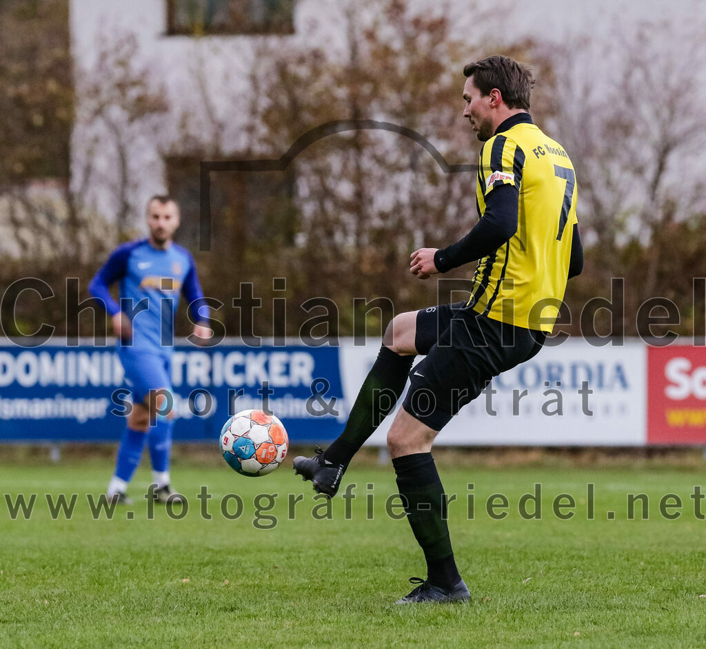 2023-11-11_020_FC_Moosinning_gegen_TSV_Peterskirchen | Moosinning, Deutschland, 11.11.2023:
Fußball, Bezirksliga Oberbayern Ost 2023 / 2024, 17. Spieltag, FC Moosinning gegen TSV Peterskirchen, Endergebnis: 5:0

Georg Ball (FC Moosinning, #7)

Foto: Christian Riedel / fotografie-riedel.net