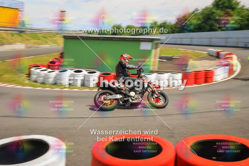 _DSK2716 | Hier findet Ihr Bilder von Touristenfahrten auf der Nürburgring Nordschleife oder von anderen Veranstaltungen die ich besucht habe. Viel Spass beim Durch Schauen 