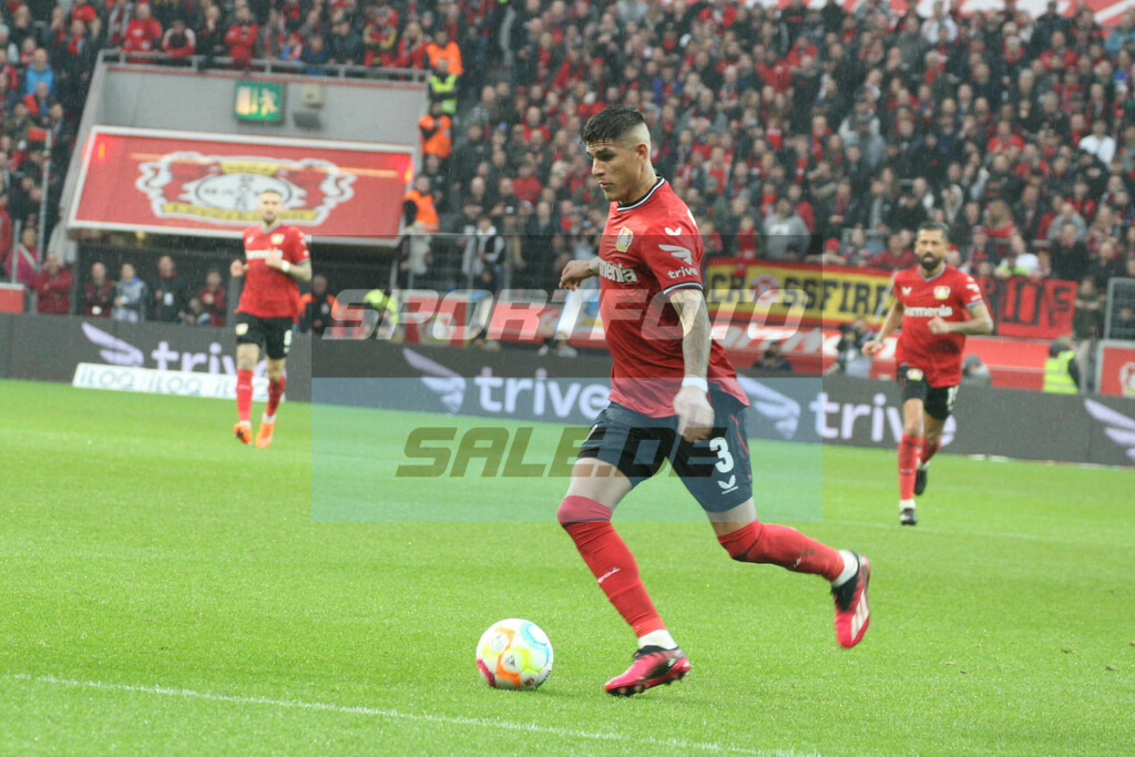 Bayer 04 Leverkusen - FC Bayern München | Piero Hincapie - © Sportfoto-Sale (MK - Realisiert mit Pictrs.com