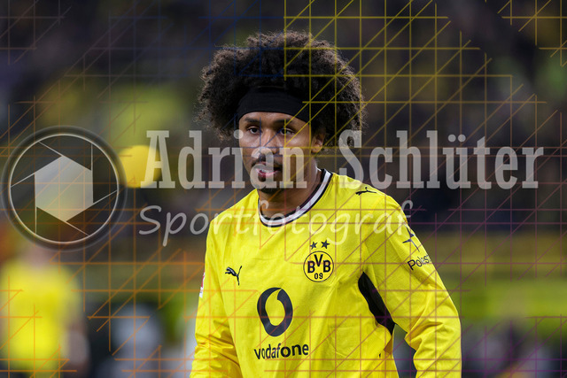 08.05.2026, GER, Fussball, Herren, 1. BL, Saison 2025/2026, Borussia Dortmund - Eintracht Frankfurt | Karim Adeyemi (BVB) schaut