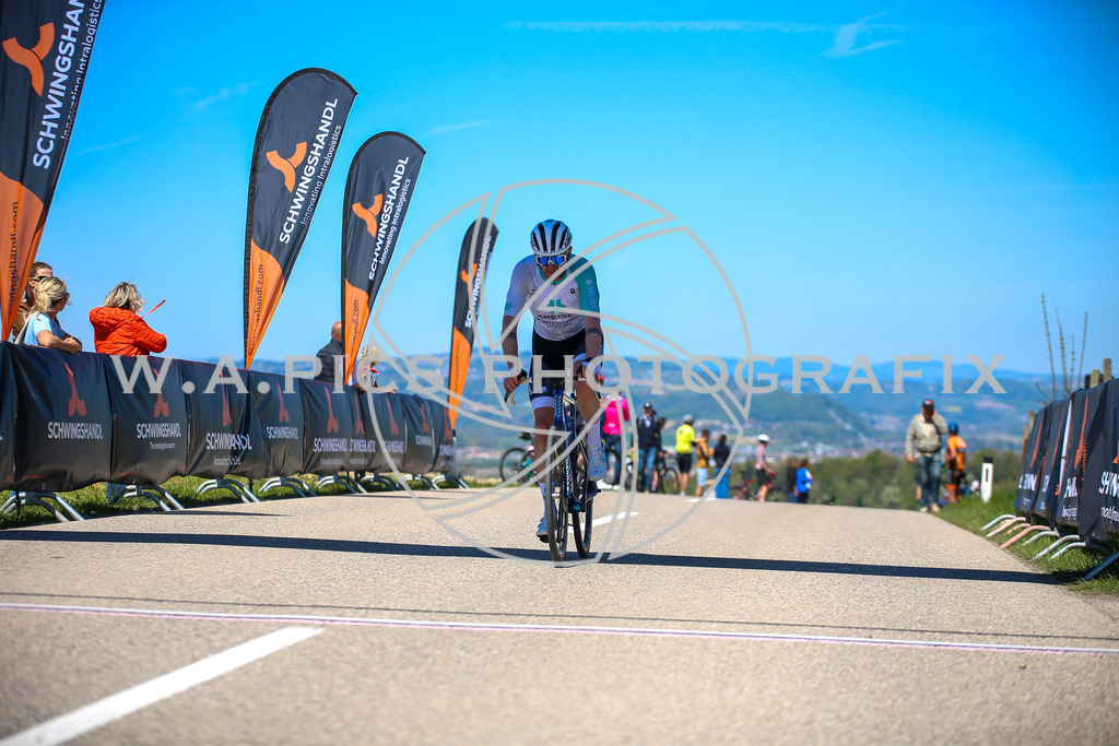..... | Wels, 23.04.2026, Kirschblüten Radrennen 2026 , Image shows: Photo: Wapics / Willdoner Andreas