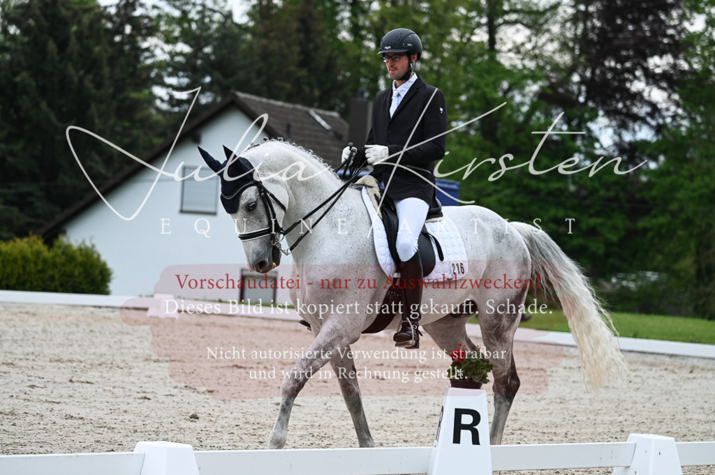 20230513_JK-Röhrsdorf-12-045 | Pferde- und Turnierfotografie in Westsachsen. Pferdeportraits, Auftragszeichnungen und intuitive Kunst.