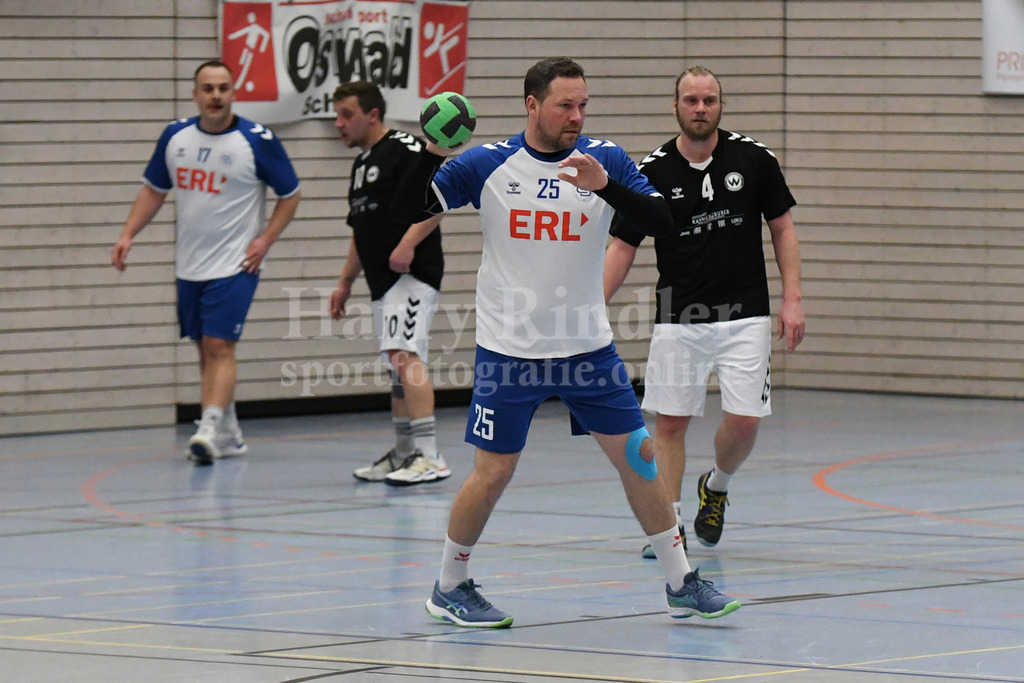 HC Deggendorf : Burghausen II | Peter Gasz ( HC Deggendorf #25) - Realisiert mit Pictrs.com
