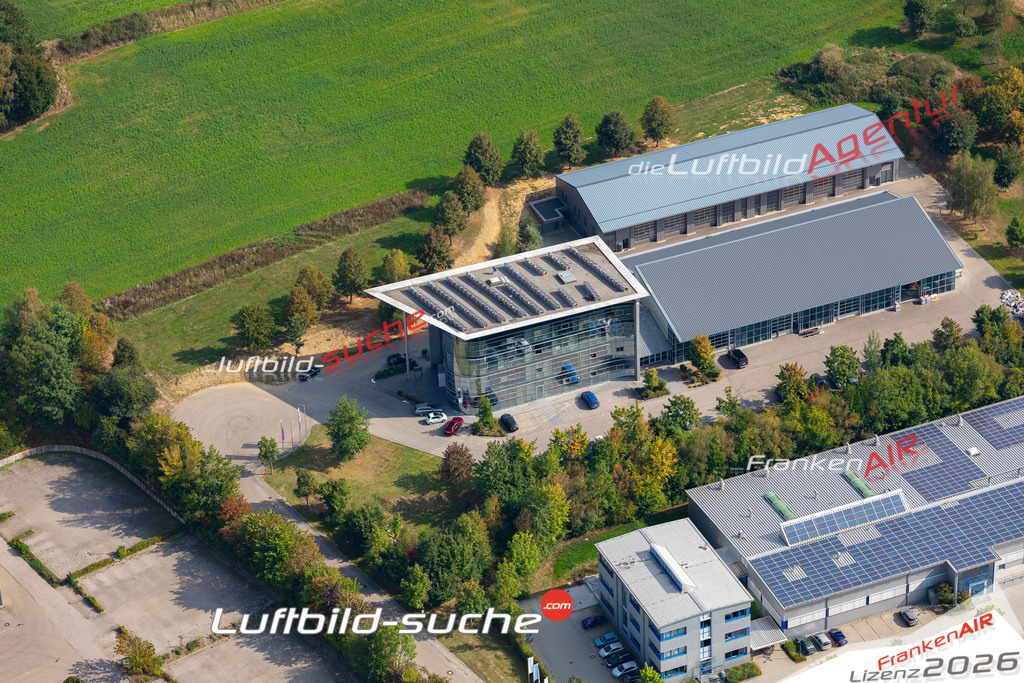 Die Luftbildaufnahme Gewerbegebiet - Wolnzach wurde 2020 mittels Flugzeug (keine Drohne) erstellt. Perfekte Schärfe und Druck- Ergebnisse- Garantiert!