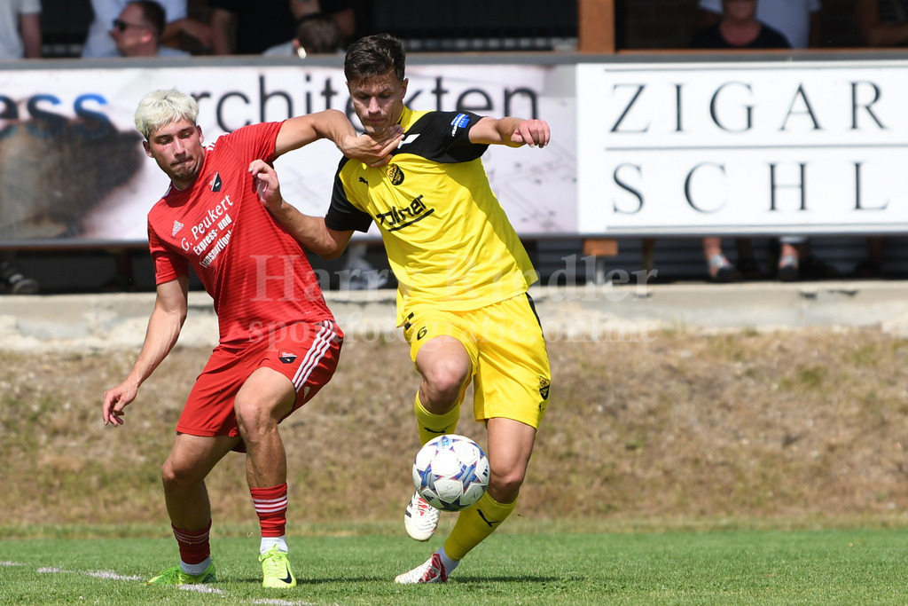 Testspiel TSV Seebach : DJK Vilzing vom 05.07.2025 | Seebach Neuzugang Martin Kauschinger (TSV Seebach #9) gegen Mario Kufner (DJK Vilzing #6) - Realisiert mit Pictrs.com