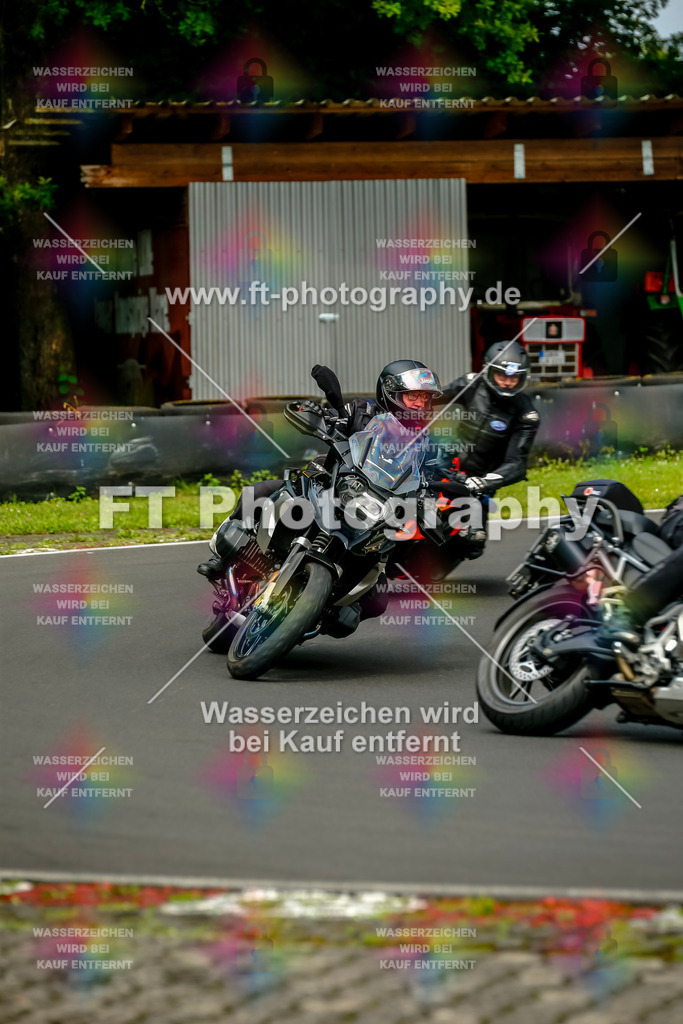 VBK-4409 | Hier findet Ihr Bilder von Touristenfahrten auf der Nürburgring Nordschleife oder von anderen Veranstaltungen die ich besucht habe. Viel Spass beim Durch Schauen 