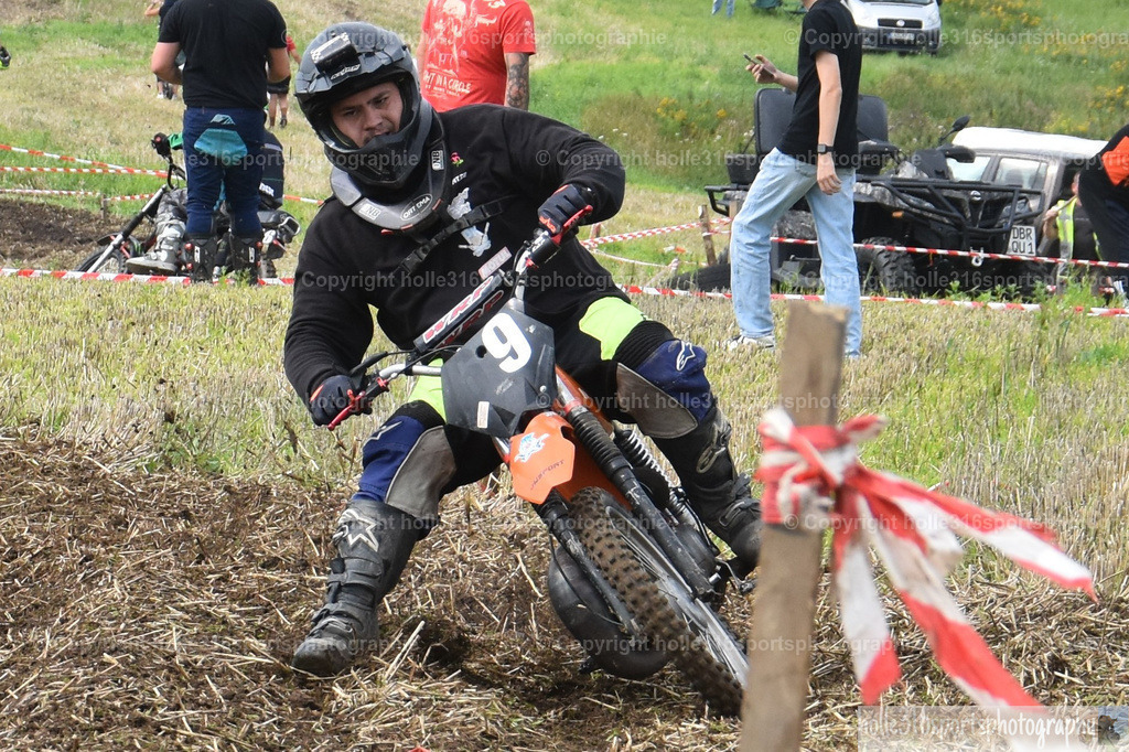 DSC_0219 (2) | Sportfotografie , Motorsport, Motoross, Reitsport, Mointainbike, Enduro,
Landschaft , Outdoor, Eventfotografie, Landschaft, Bilder online bestellen - Realisiert mit Pictrs.com