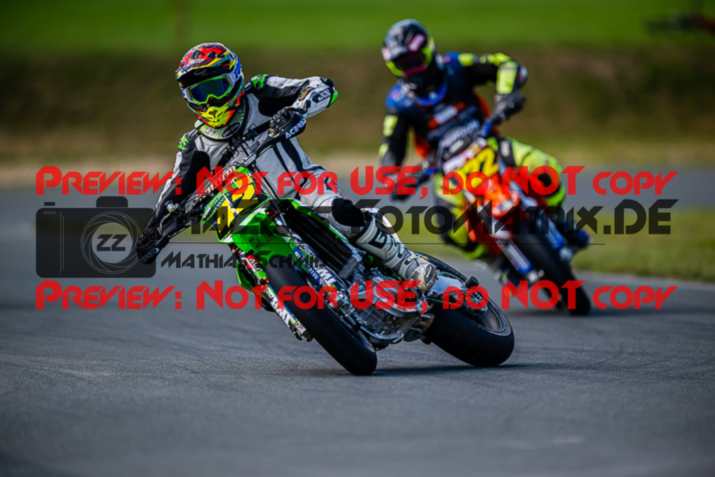 MaZZes_FotoMatrix_220904_8042 | S2