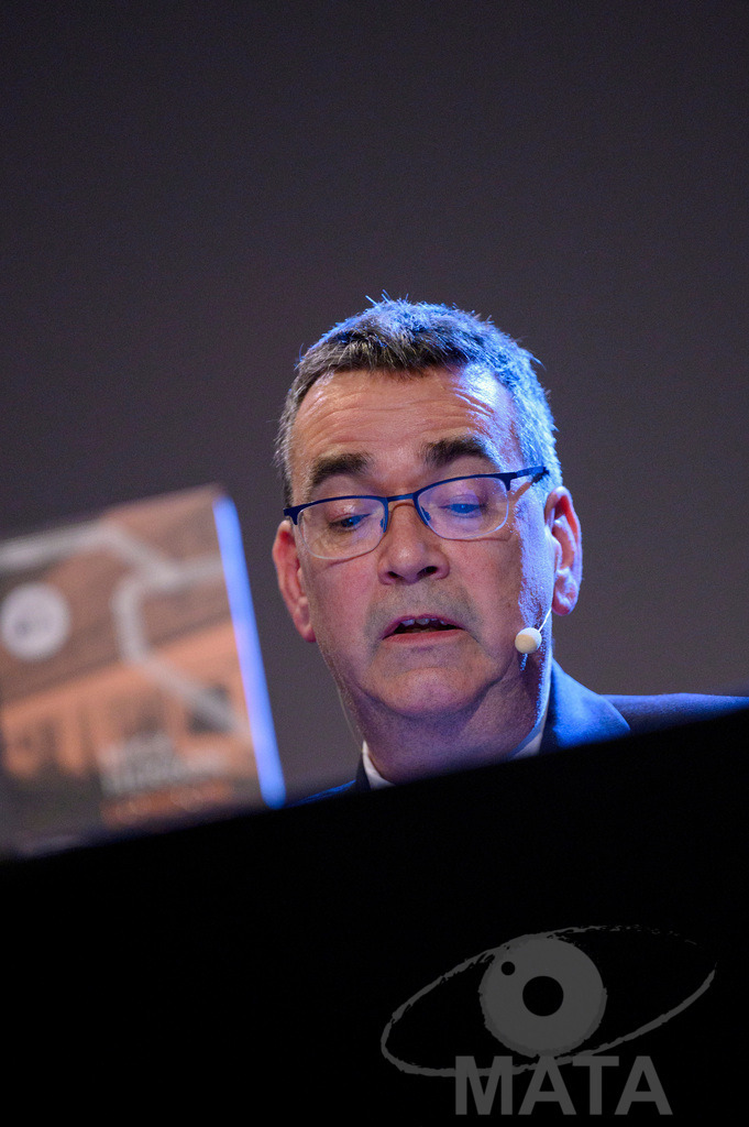 _DWA5397 | Mick Herron bei der lit.Cologne 2023 Veranstaltung 'Mick Herron erklärt die London Rules' im Ostermann-Saal. Köln, 08.03.2023 - Realisiert mit Pictrs.com