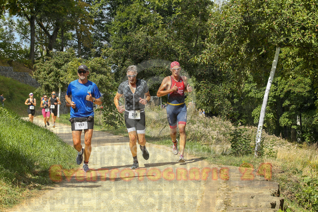 250824_1328_EX1_2519 | Sportfotografie im Rhein-Sieg Kreis, Köln, Bonn, NRW, Rheinland Pfalz, Hessen, etc. Unser Tätigkeitsfeld umfasst den Laufsport vom Volkslauf über den Marathon, Duathlon, Triathon bis zum Ultralauf wie Kölnpfad Ultra oder Schindertrail.