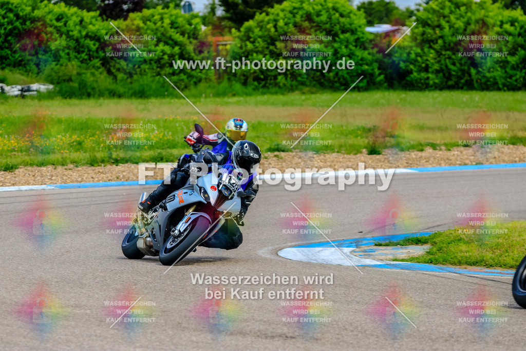 MotoTeam-9054 | Hier findet Ihr Bilder von Touristenfahrten auf der Nürburgring Nordschleife oder von anderen Veranstaltungen die ich besucht habe. Viel Spass beim Durch Schauen 