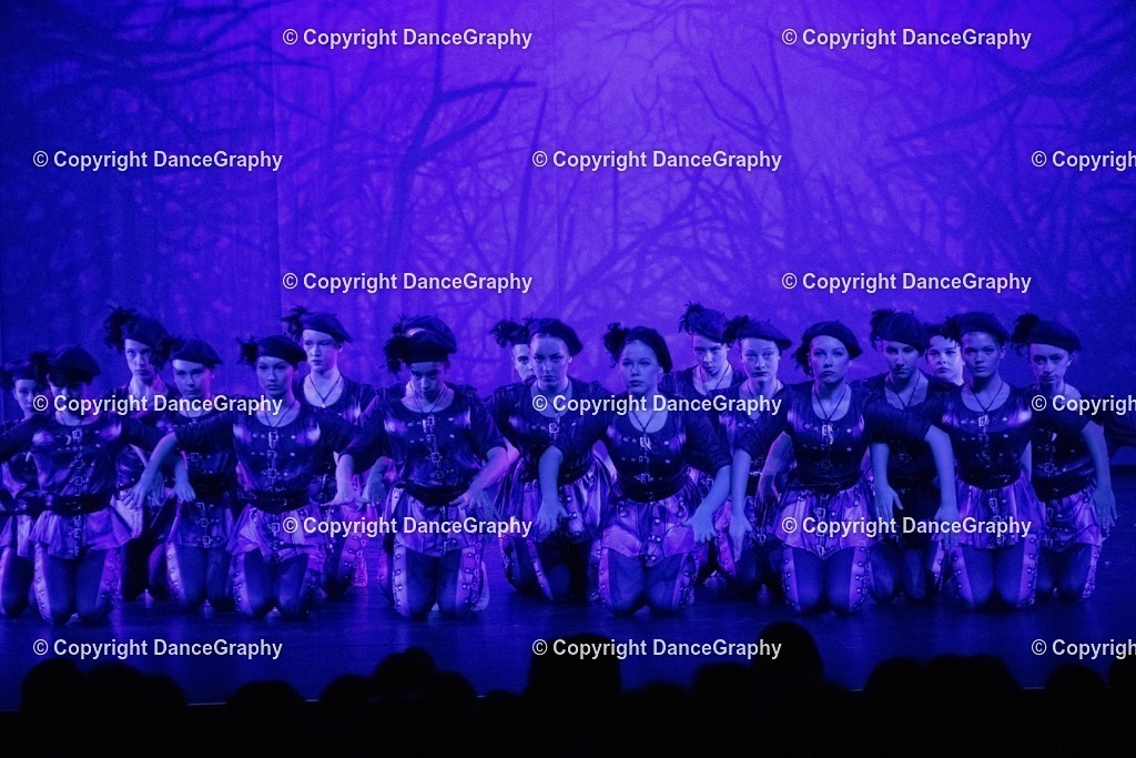 GPHY1670 | DanceGraphy - Realisiert mit Pictrs.com