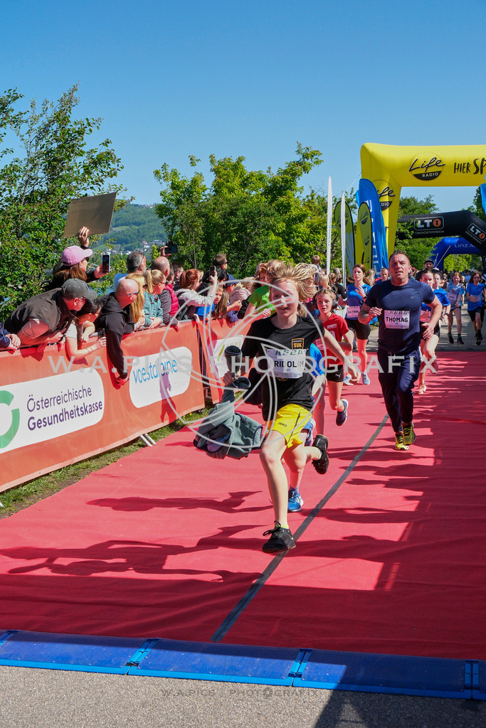 ..... | LINZ,AUSTRIA,27.April 24, Int. 3 Brückenlauf Linz  , Image shows: Photo: WAPICS / Michael ring