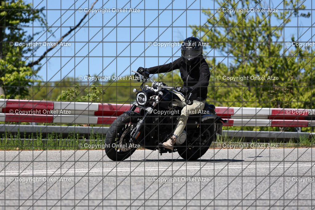 IMG_9956 | Fotograf am Kyffhäuser. Onkel Atze. Kyffhäuser Rennstrecke. Café36. Motorsportfotografie. - Realisiert mit Pictrs.com