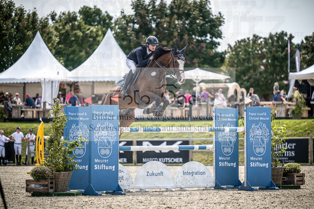 DOS_6484 | Entdecke hochwertige Reitturnierfotos von Foto Oger. Professionell, emotional und authentisch – jetzt Lieblingsmomente im Shop bestellen.Deutschlandweite Turnierfotografie. - Realisiert mit Pictrs.com