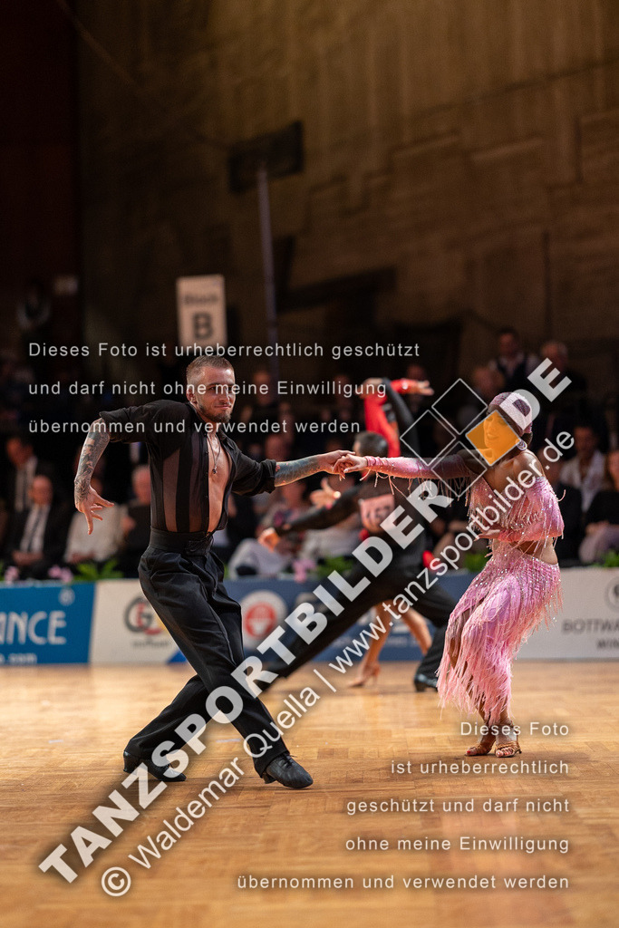 20230812-14691 | Hier finden Sie Tanz Bilder vom Latein und Standard Formationen tanzen. Sportbilder vom Tanzsport. Schöne Fotos und von Weltmeisterschaft, Europameisterschaft, Bundesliga, Regionalliga, Oberliga und Landesliga sowie von GOC Stuttgart, DanceComp, WM Bremen