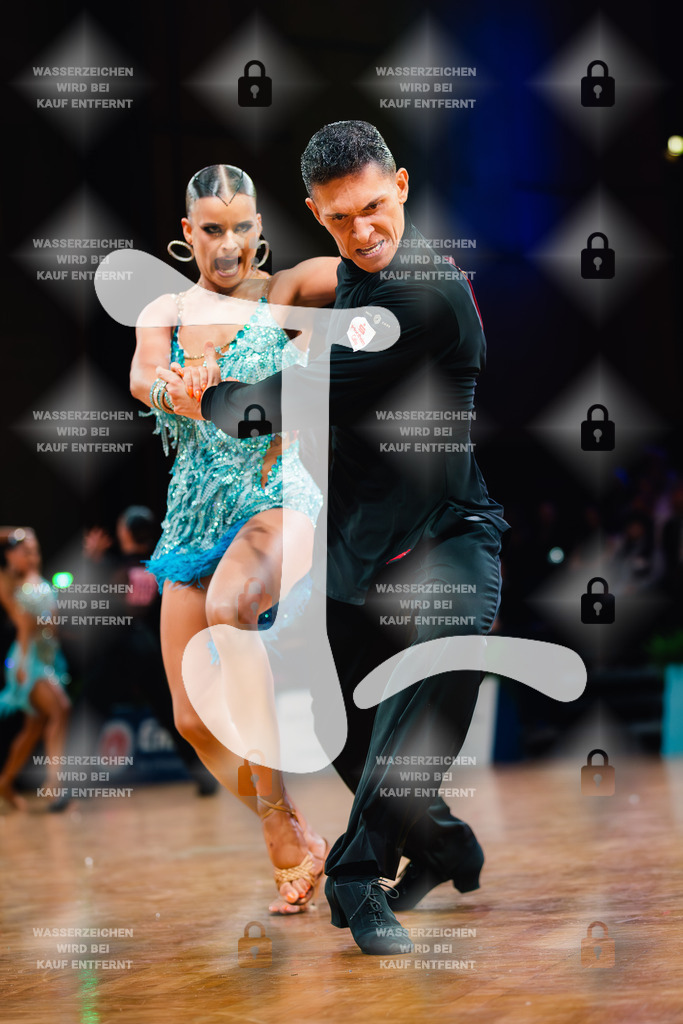 GOC 2025 - WDSF GrandSlam Latin 10-11th (40) Razvan Dumitrescu _ Jacqueline Joos (Germany)-2025-08-23-5104 | Webshop for digital downloads and prints of dance sport, event & show photographer Julian Link - Realisiert mit Pictrs.com