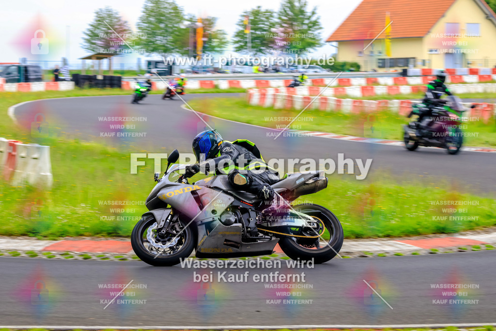 VBK-7907 | Hier findet Ihr Bilder von Touristenfahrten auf der Nürburgring Nordschleife oder von anderen Veranstaltungen die ich besucht habe. Viel Spass beim Durch Schauen 