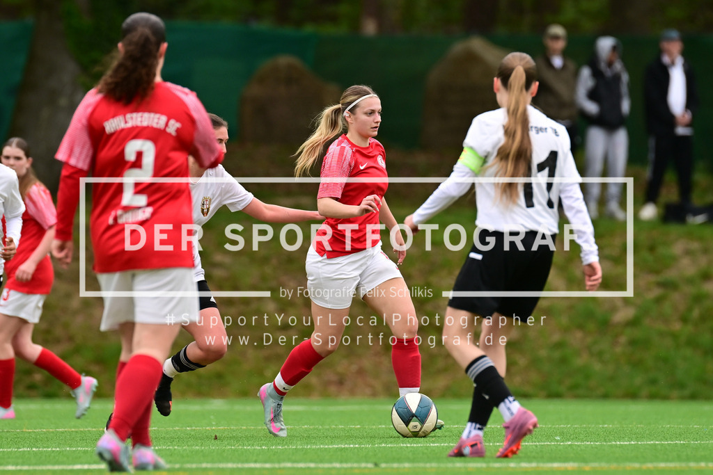 Fußball I Frauen I Saison 2025-2026 I Bezirksliga I 21. Spieltag I Harburger TB - Rahlstedter SC I 164960 | Der Sportfotograf. - Realisiert mit Pictrs.com
