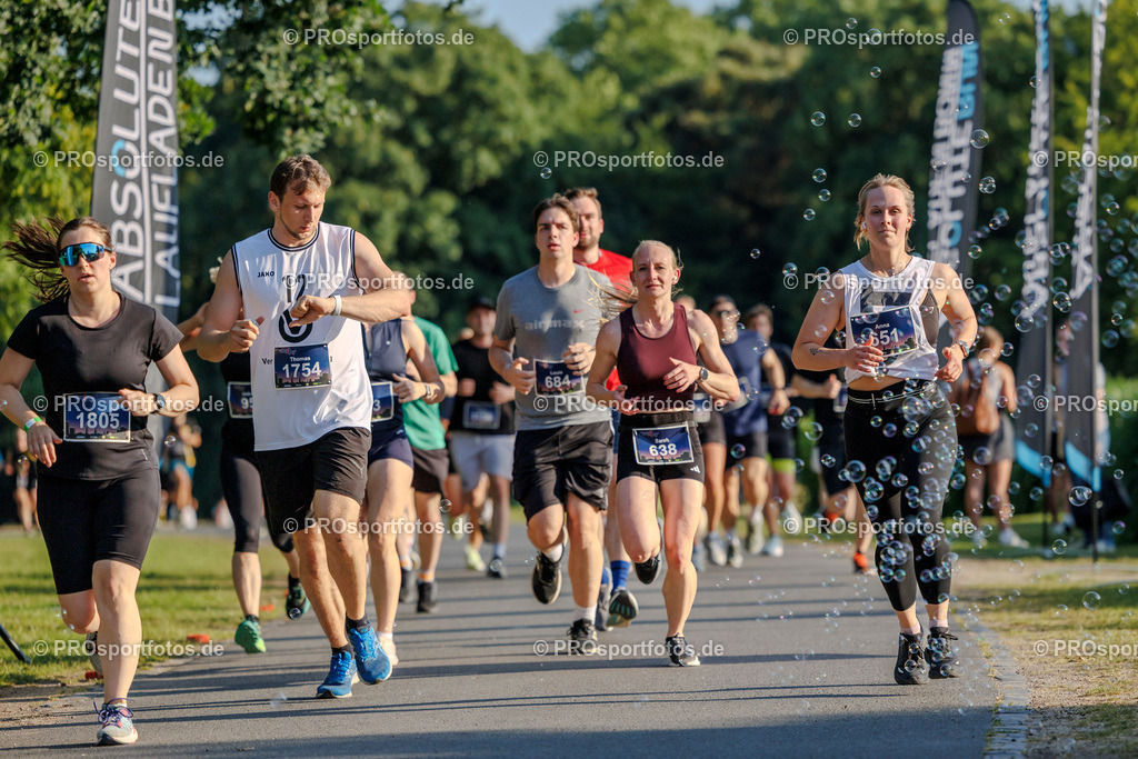Sparda-Bank Nachtlauf Bonn; Bonn, 18.06.2025 | Impressionen vom Sparda-Bank Nachtlauf Bonn am 18.06.2025 in Bonn (Nordrhein-Westfalen). 