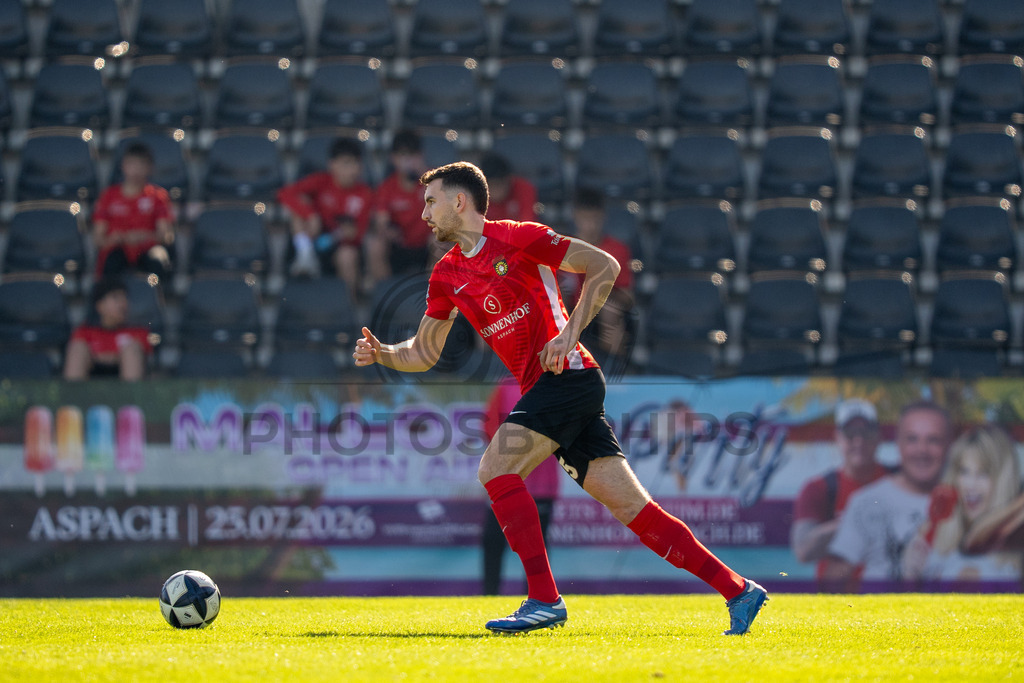 SG Sonnenhof Großaspach vs. KSV Hessen Kassel, Fussball, Regionalliga Südwest, 23. Spieltag, Saison 2025/2026, 07.03.2026 | Arbnor Nuraj (SG Sonnenhof Großaspach, #25),SG Sonnenhof Großaspach vs. KSV Hessen Kassel, Fussball, Regionalliga Südwest, 23. Spieltag, Saison 2025/2026, 07.03.2026Foto: photosbyphips/Philip Ziegler