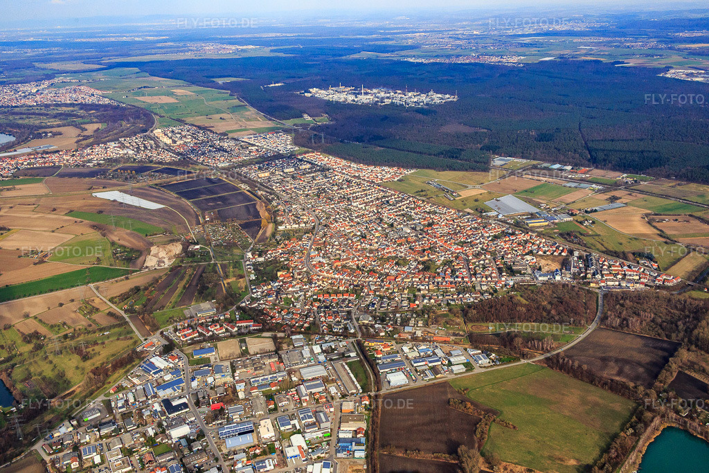 Luftbild: Stadtansicht aus Südwesten im Ortsteil Eggenstein in Eggenstein-Leopoldshafen im Bundesland Baden-Württemberg in Deutschland. Foto: IMG_086396.jpg vom 26.02.2016 durch Werner Riehm/FLY-FOTO.de