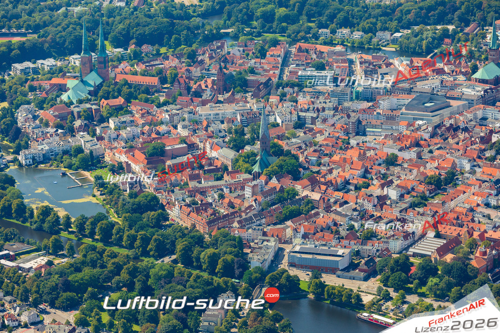 St Aegidien Kirche Lübeck Bild- Das Luftbild wurde 2025 vom UL-Flugzeug heraus erstellt ( keine Drohne bzw. Drohnenaufnahme ) - Hochauflösende Luftaufnahme -Nicht vergleichbar mit Google Maps oder Satelittenbilder- Die Geschenkidee !Mit Lizenz und Bildrechte bestellbar - CC