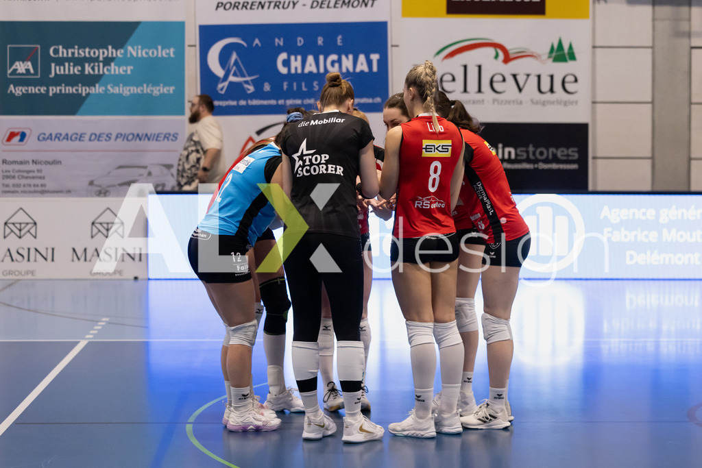 Volleyball I Frauen I Saison 2025-2026 I Volleyball NLA | Women I 1/4 Finals I  BIWI VFM - VC Kanti Schaffhausen I 01.03.2026 | VC Kanti Schaffhausen Spielerinnenkreis - Realisiert mit Pictrs.com