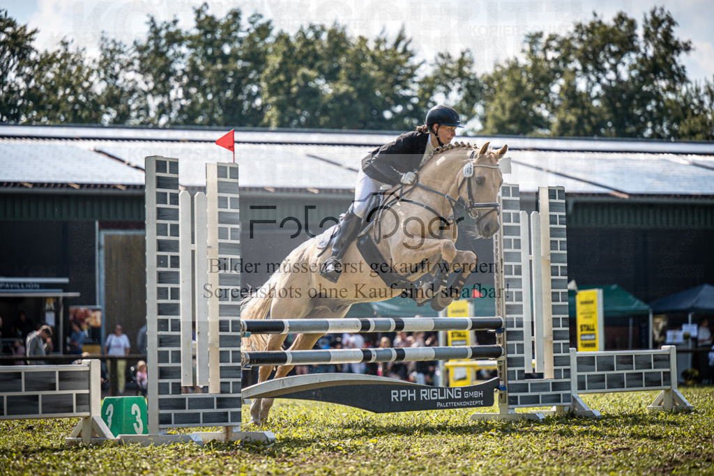 Z63_0234 | Entdecke hochwertige Reitturnierfotos von Foto Oger. Professionell, emotional und authentisch – jetzt Lieblingsmomente im Shop bestellen.Deutschlandweite Turnierfotografie. - Realisiert mit Pictrs.com