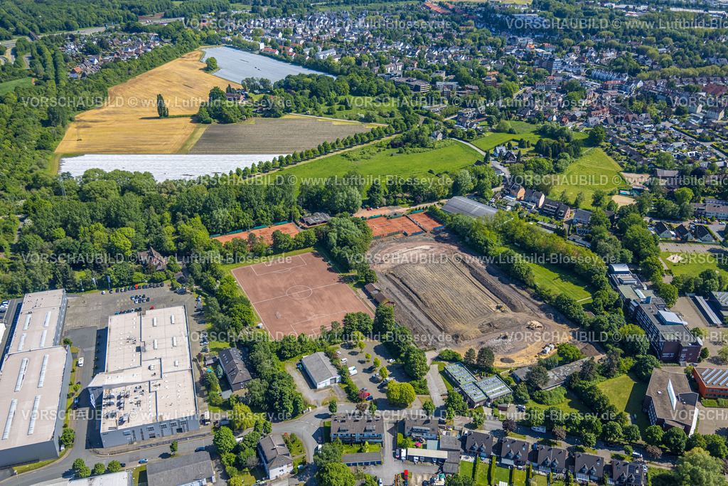 Bottrop230509795 | Luftbild, Umbau der Sportanlagen In den Weywiesen,  Eigen, Bottrop, Ruhrgebiet, Nordrhein-Westfalen, Deutschland