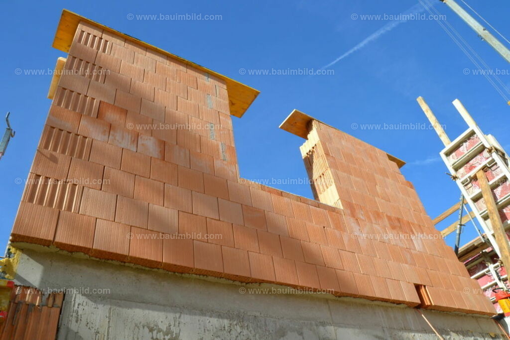 bib-lg07-mauerarbeiten-0152 | Nach LV-Leistungsgruppen sortierte Detailfotos über den Bau eines Hauses. Alle Hausbau-Bilder direkt vom Urheber und Autor der Website Haus-Selber-Bauen.com