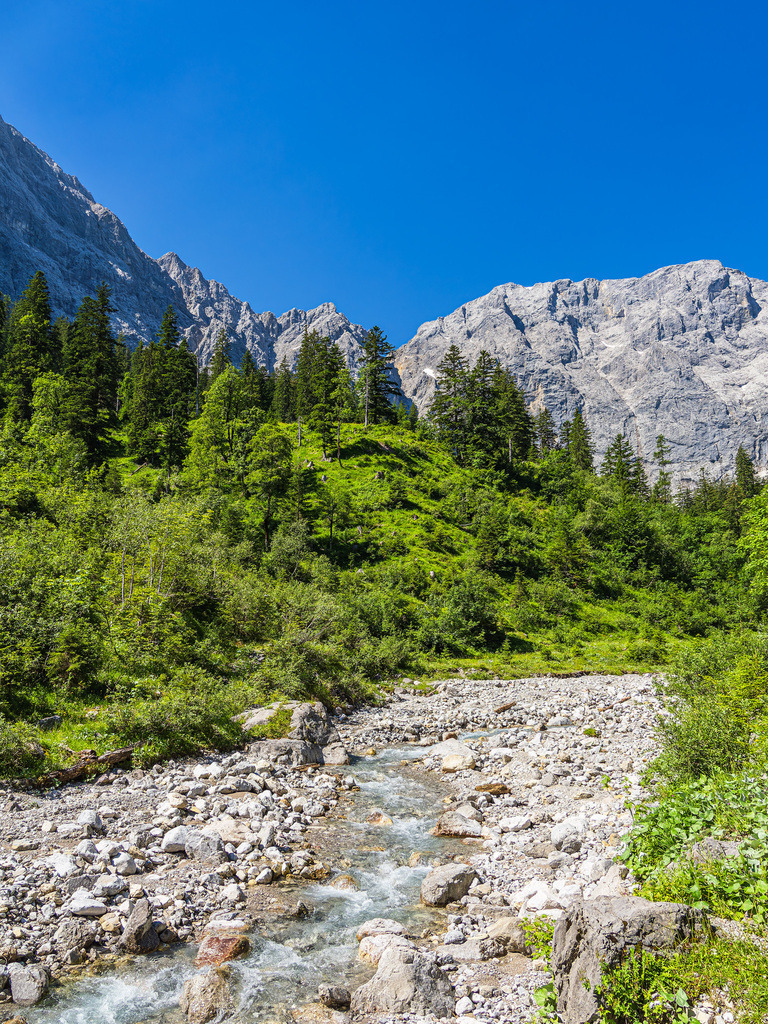 Landschaft  im Rißtal bei der Eng Alm in Österreich | Landschaft  im Rißtal bei der Eng Alm in Österreich.