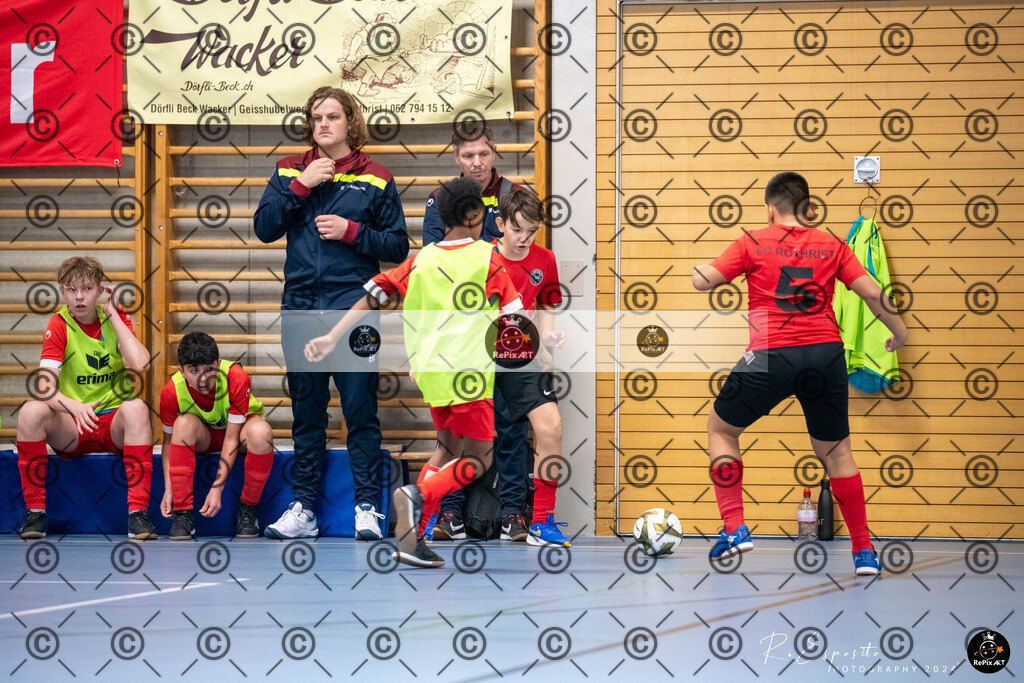 20241123_FCR-Hallenturnier-D_1_028 | Sport und Naturfotografie von Roberto Esposito zeigt echte Momente Bewegung und die Schönheit der Natur. Ausdrucksstarke Bilder schaffen Emotionen.