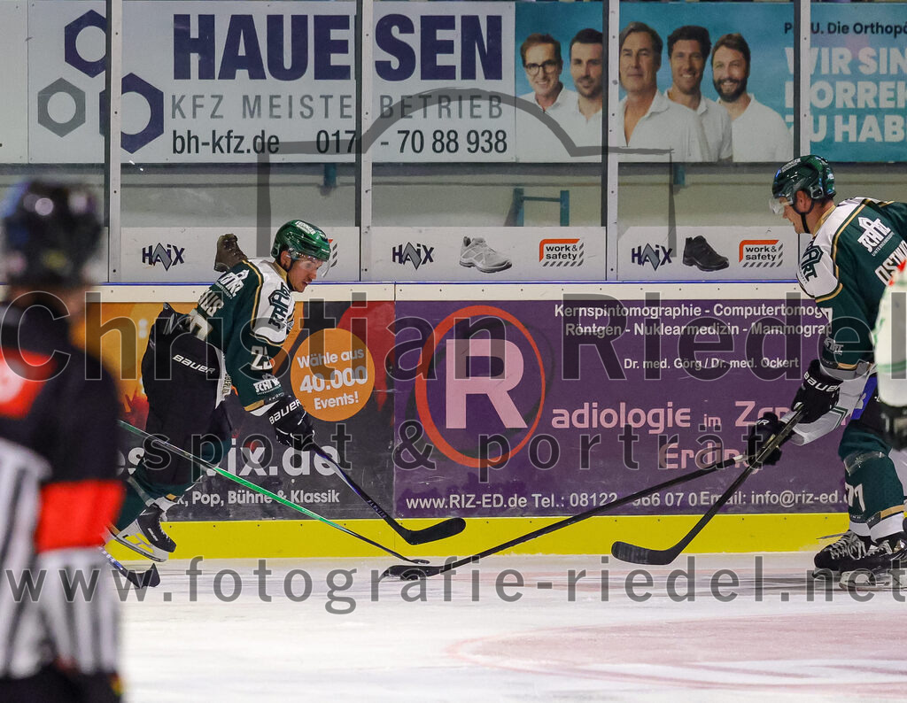 2025-09-21_094_TSV_Erding_gegen_Hoechstadter_Alligators | Erding, Deutschland, 21.09.2025:Eishockey, Oberliga Süd 2025 / 2026, 2. Spieltag, TSV Erding gegen Höchstadter Alligators, Endergebnis: 3:4Foto: Christian Riedel / fotografie-riedel.net